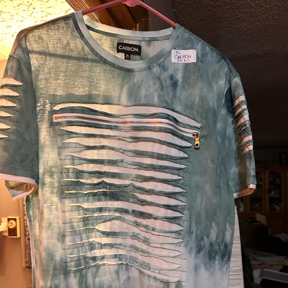 Mint green shirt with slits in it - Picture 1 of 4